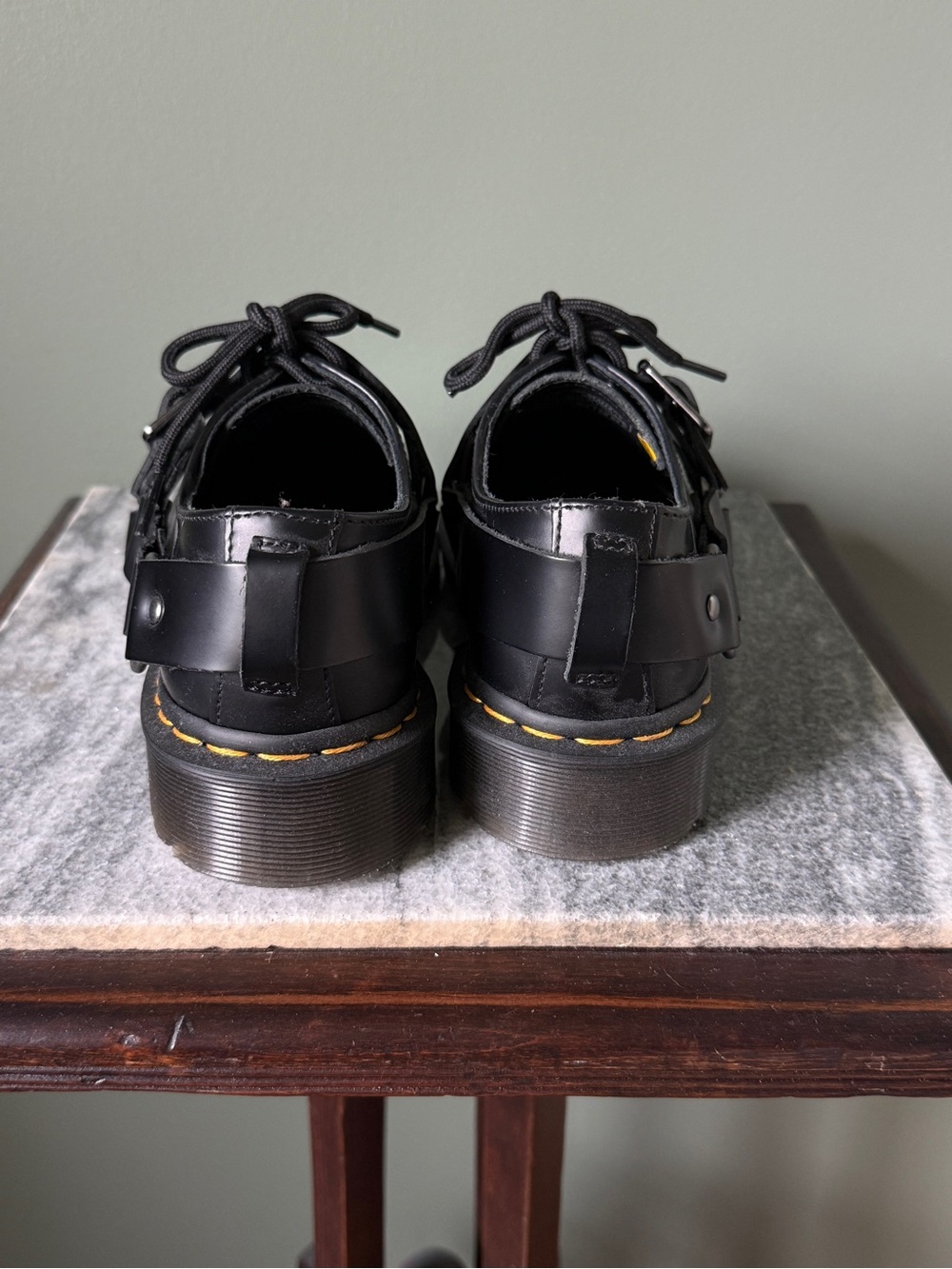 Dr. Martens - HENREE POLISHED SMOOTH LEATHER BUCKLE SHOES - Size USL6/ USM7 - Picture 5 of 8